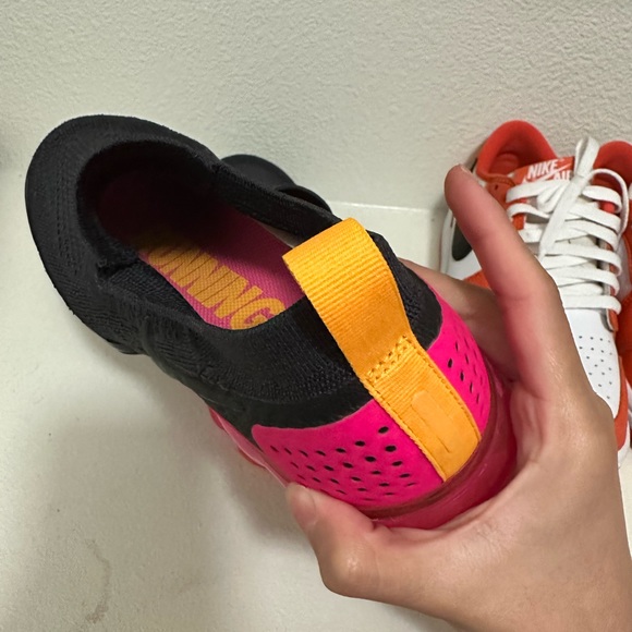 Nike Air Wmns VaporMax Moc 2 ‘Pink Blast’ - Picture 6 of 9